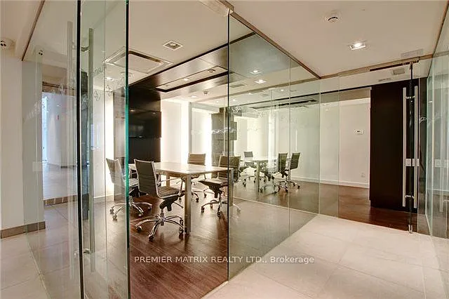 5 Hanna Ave #414 — Photo 31