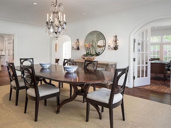 5th image of 3325 Beverly Dr