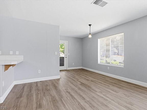 4th image of 700 Capri Dr APT 25B