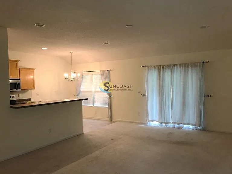 12060 Hayden Lakes Cir — Photo 2