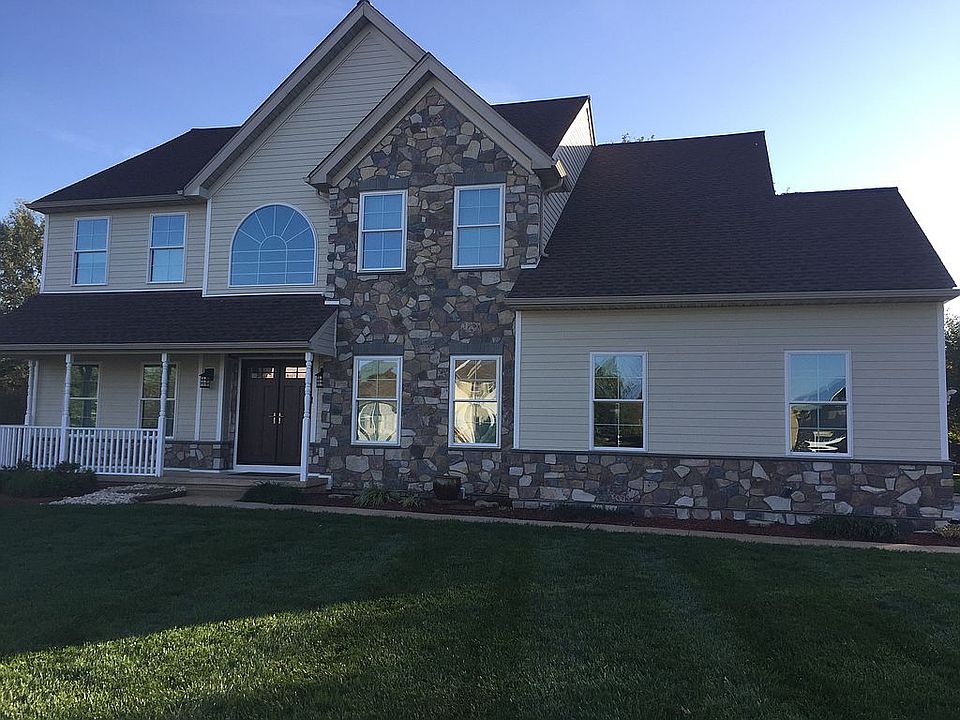 1st image of 7 Iona Ct