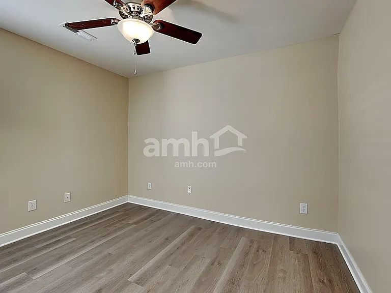 126 Diploma Dr — Photo 18