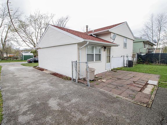 4th image of 22341 Murphy Ave