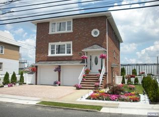 73 Alden St, Wallington, NJ 07057