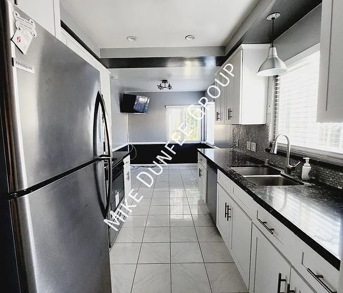 5140 W Slauson Ave — Photo 6