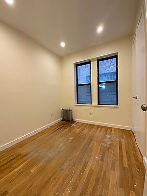 3rd image of 517 W 180th St APT 4
