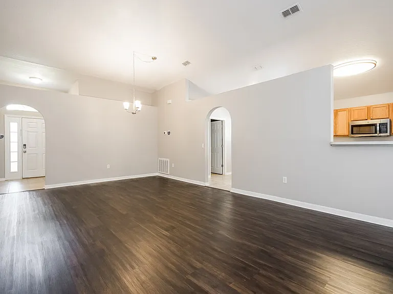 2420 Tealwood Cir — Photo 5