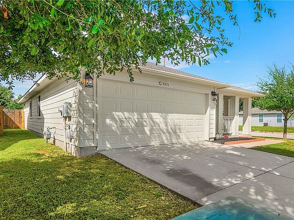 3rd image of 18016 Majestic Elm Ln