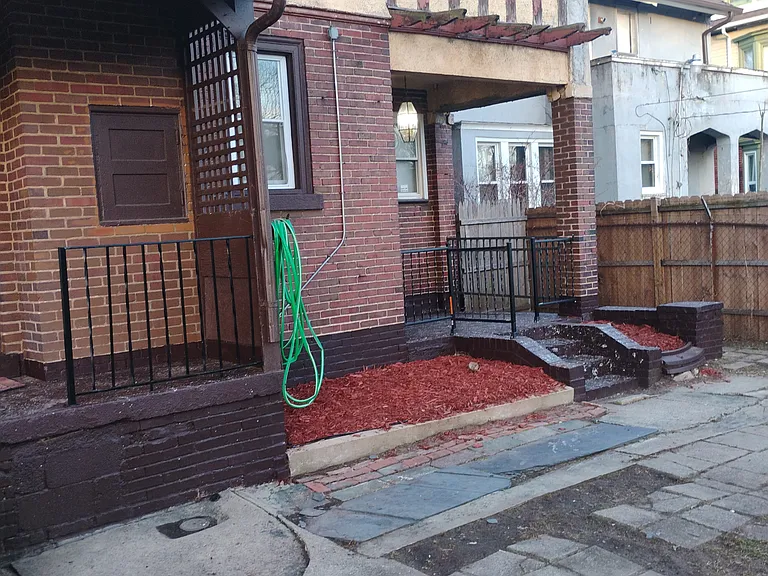 Field St — Photo 16