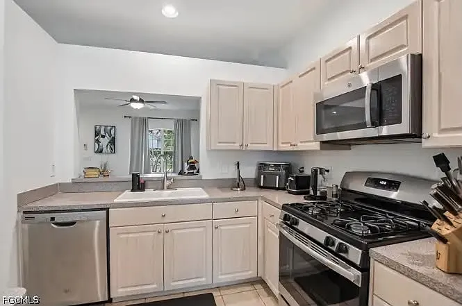 7926 Terrace Ridge Dr — Photo 10