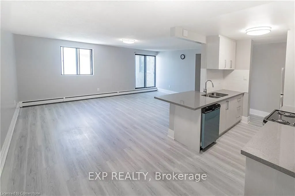 Building Photo - 4422 Huron St #204