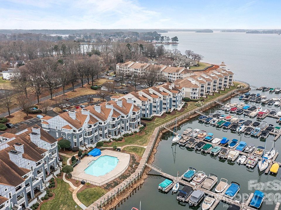 1st image of 18669 Vineyard Point Ln