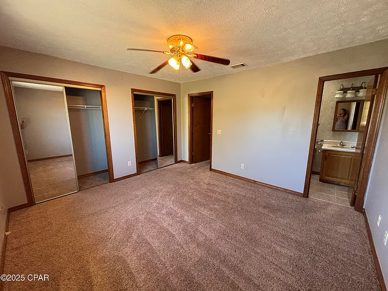 6441 Oakshore Dr — Photo 8