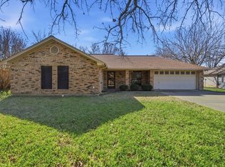 210 Maple Ln, Stephenville, TX 76401