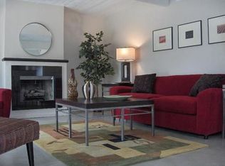 717 E Alexander Way, Palm Springs, CA 92262