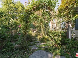 2640 Carman Crest Dr, Los Angeles, CA 90068