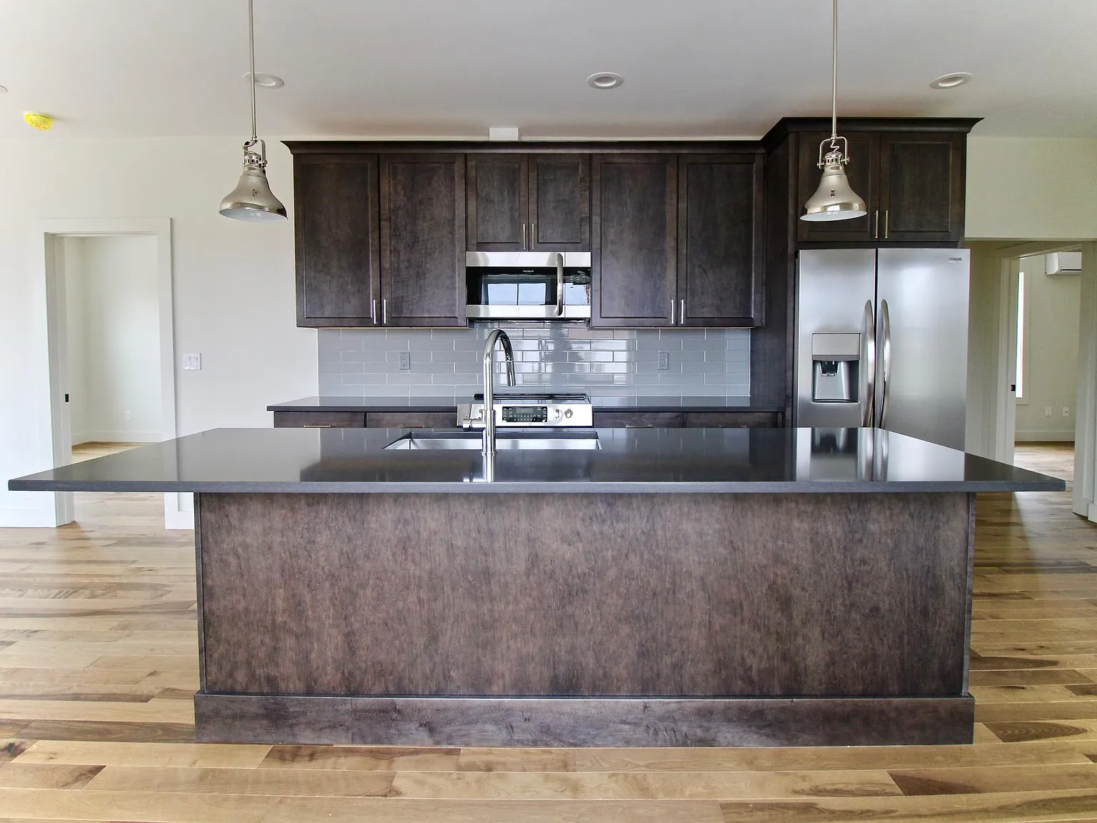 3 bed, 1500 sqft, $2,600 — Photo 2