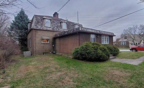 4th image of 8810 Southmoor Ave