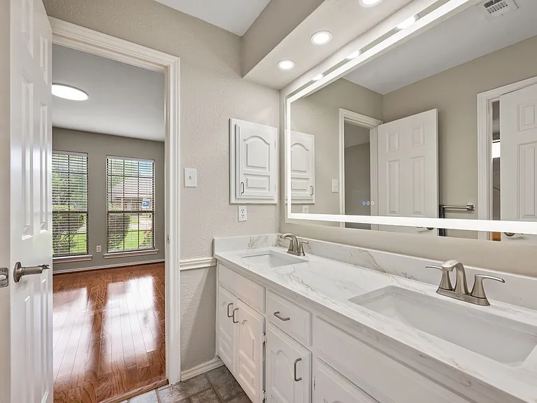 1802 Campbell Trl — Photo 31