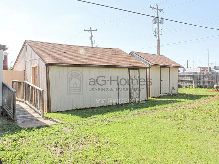 317 W Peach St — Photo 17