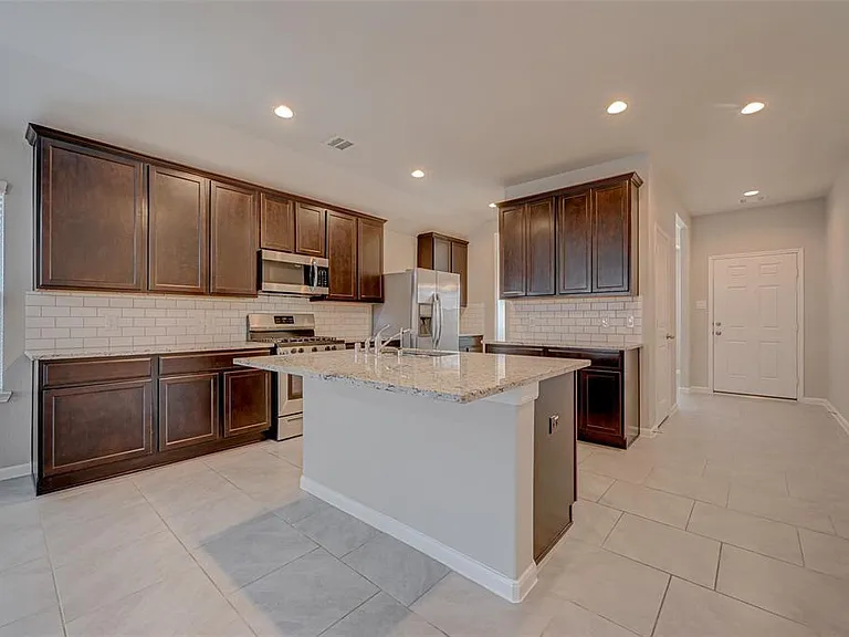 2206 Mirror Ridge Ct — Photo 14