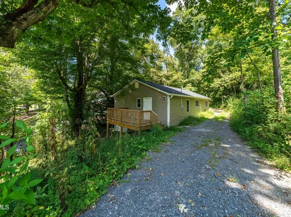 1233 Harrison Ave, Kingsport, TN 37665