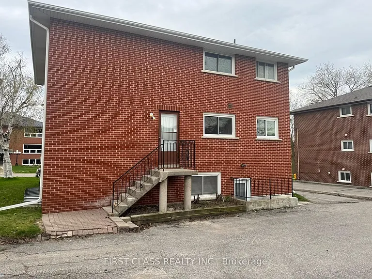 596 Digby Ave — Photo 11