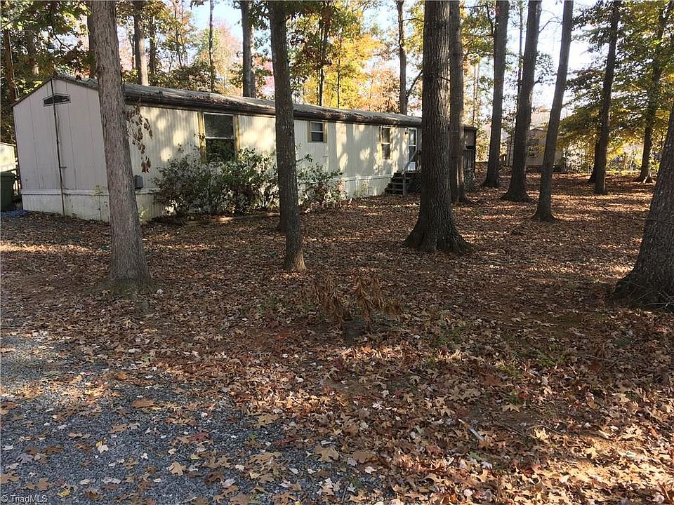 2nd image of 180 Veterans Ave