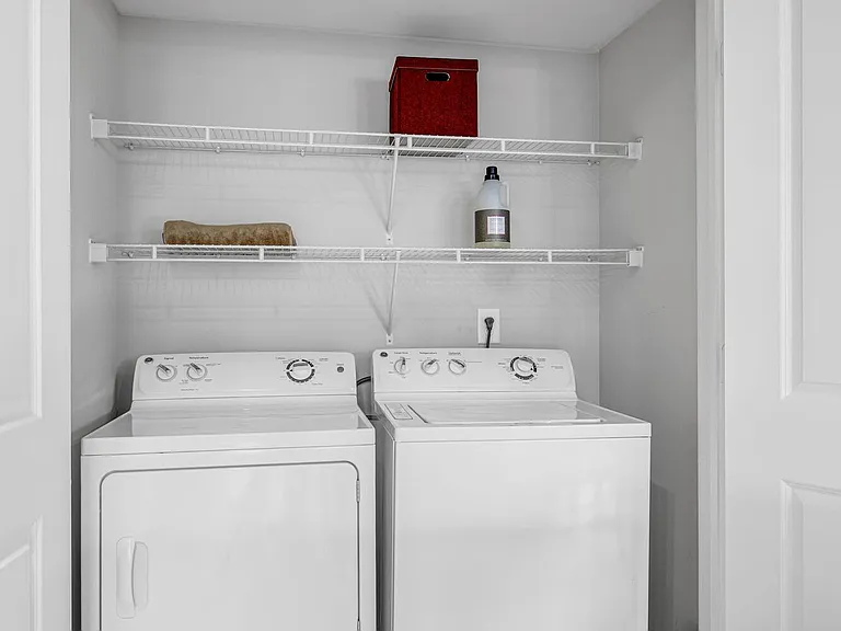 Artessa Apartments — Photo 7