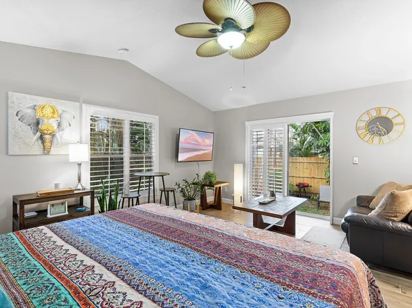 808 Oakwood Ave, New Smyrna Beach, FL 32169