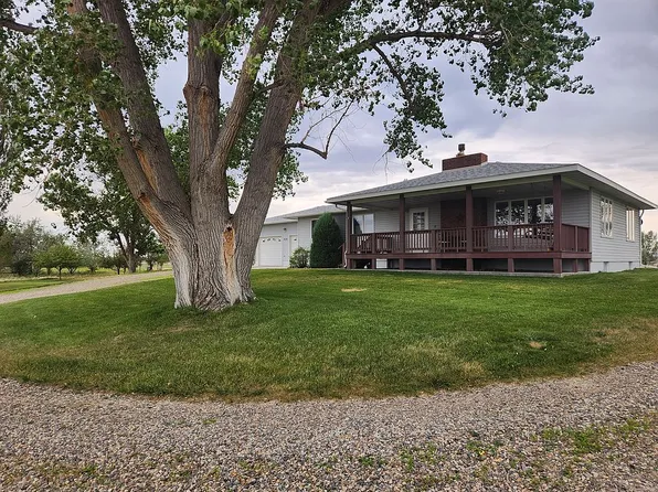 1820 Sugar Ln, Worland, WY 82401
