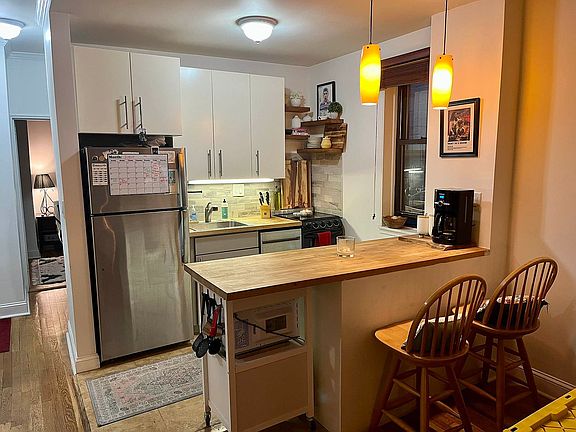 4th image of 515 E 82nd St APT 4C