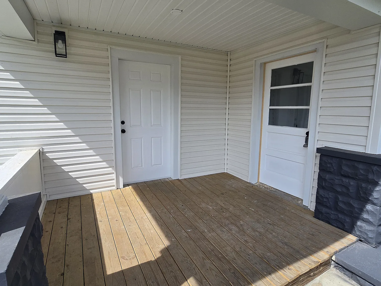2 bed, 900 sqft, $1,100 — Photo 2