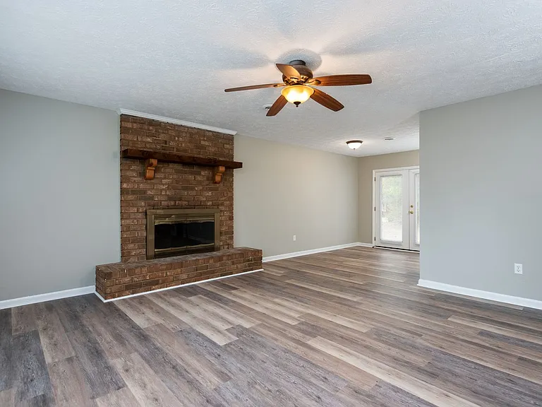 196 Park Ridge Pl — Photo 2