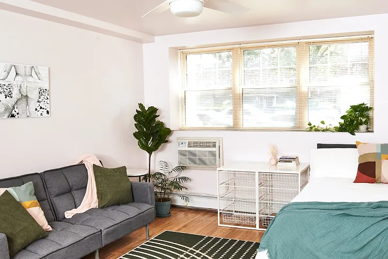 Monthly Winter Through March 2027 - Rental Chic Studio just Steps from the Beach! - Asbury Park — Photo 2