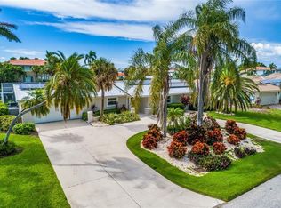 537 Schooner Ln, Longboat Key, FL 34228