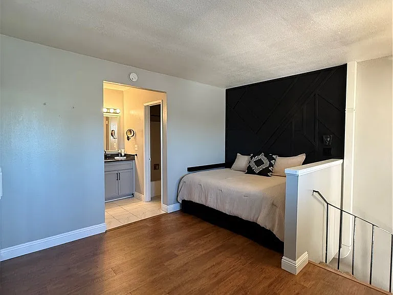 2900 Madison Ave — Photo 10