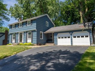 54 Kindlewood Ln, Rochester, NY 14617