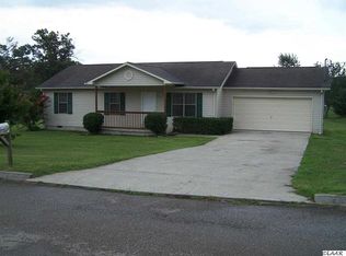 1102 Sunshine Dr, Dandridge, TN 37725