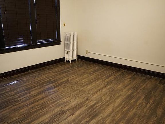 4th image of 2086 Marshall Ave #22