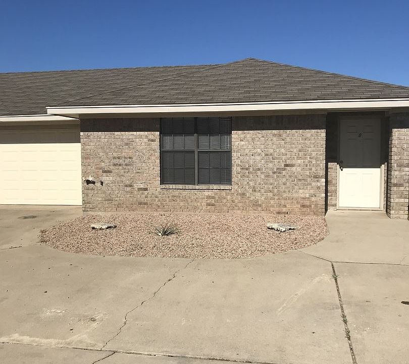 1st image of 916B McDaniel Cir