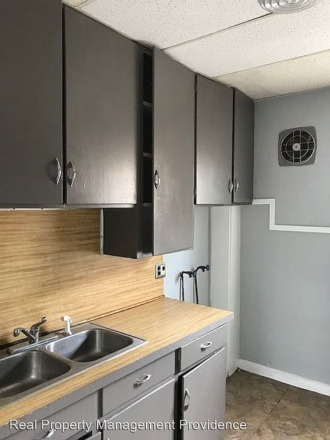 1st image of 80 Railroad St APT 1