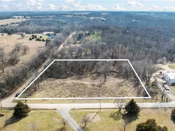 26775 W 73rd St, Shawnee, KS 66227