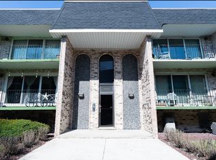 9140 S Pulaski Rd APT 1W, Oak Lawn, IL