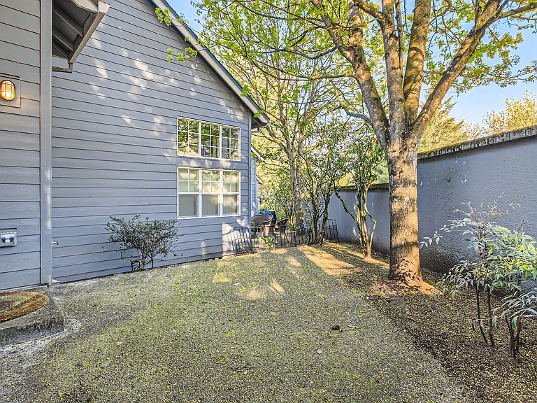 9603 NW Miller Hill Dr — Photo 20