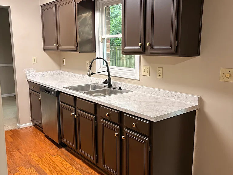 4214 Holly Tree Dr — Photo 9
