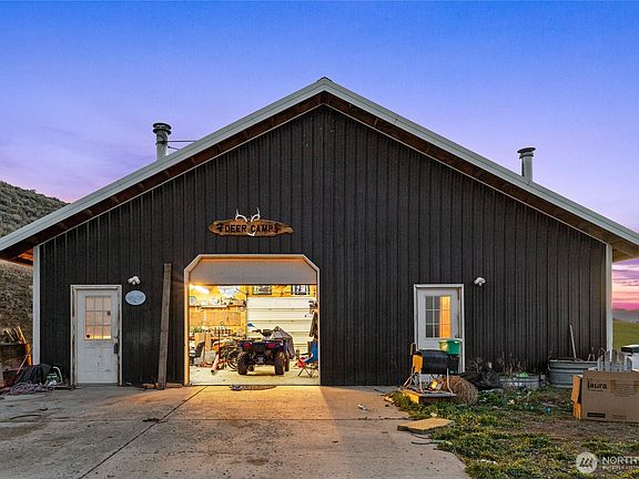 3rd image of 1091 Mellergaard Road