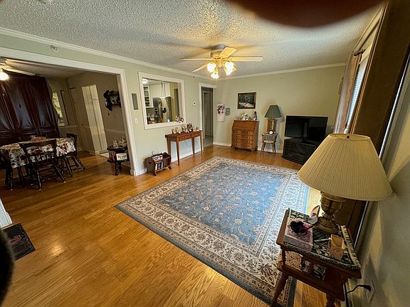3rd image of 4 Birchwood Point #204