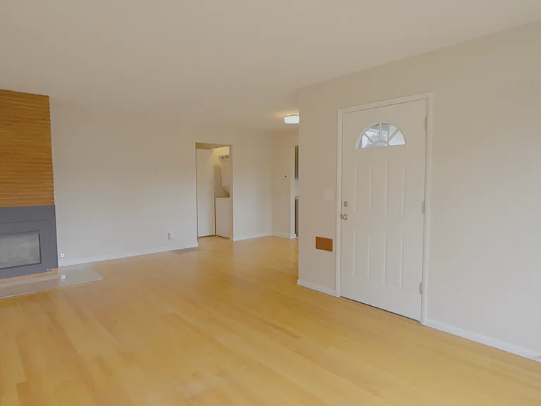 6208 SE Woodstock Blvd — Photo 5
