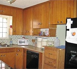 2nd image of 105 W Whitehall St